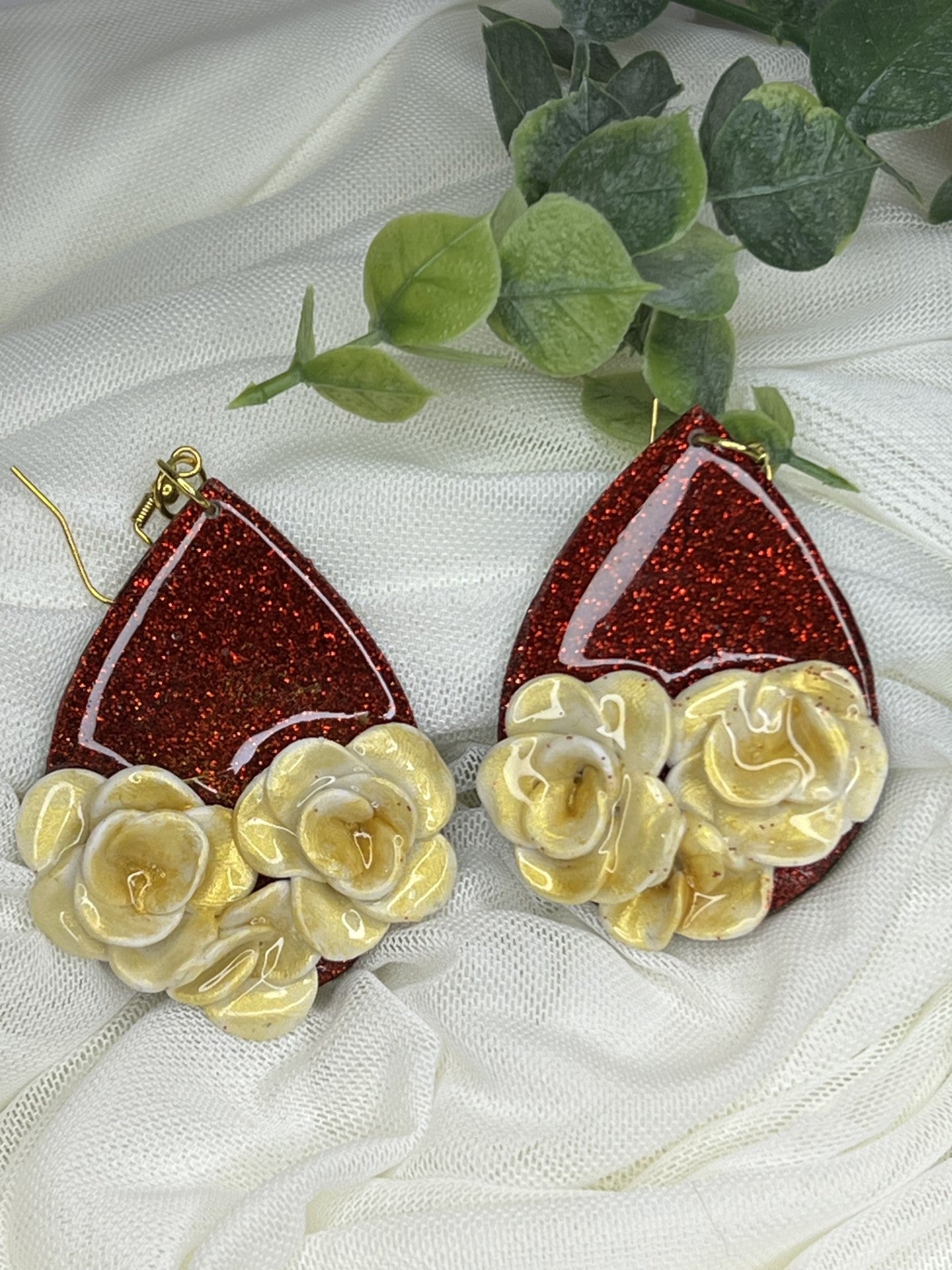 Red Glitter Gold & White Roses